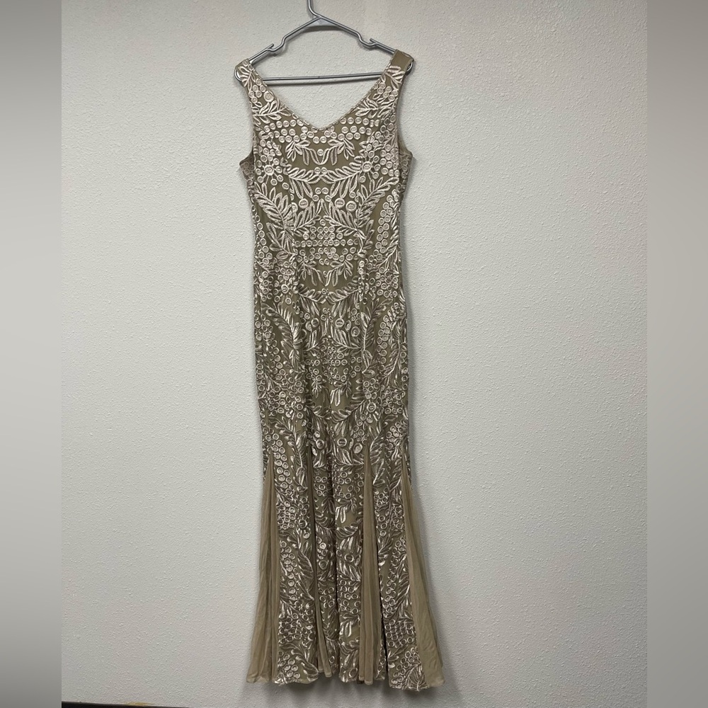 Alex Evenings Beige Tulle Embroidered Gown – Size 12